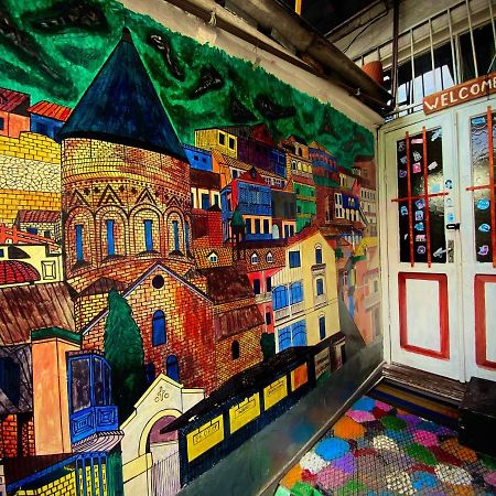 Traveler Hostel Tbilisi Exteriör bild